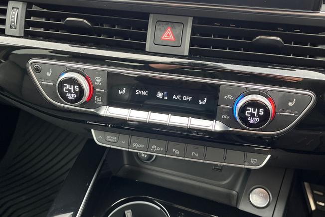 AUDI A4 Photo 31