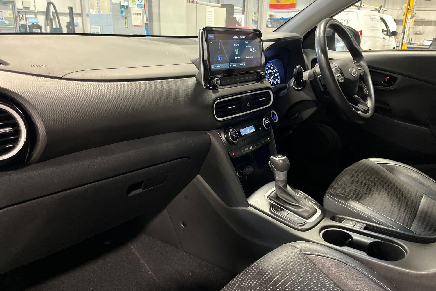 Hyundai KONA Photo 17