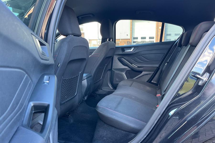 Ford Focus Photo autoimg-80b2447c95ab7679b21eb6cbd3191f52d9769029.jpg
