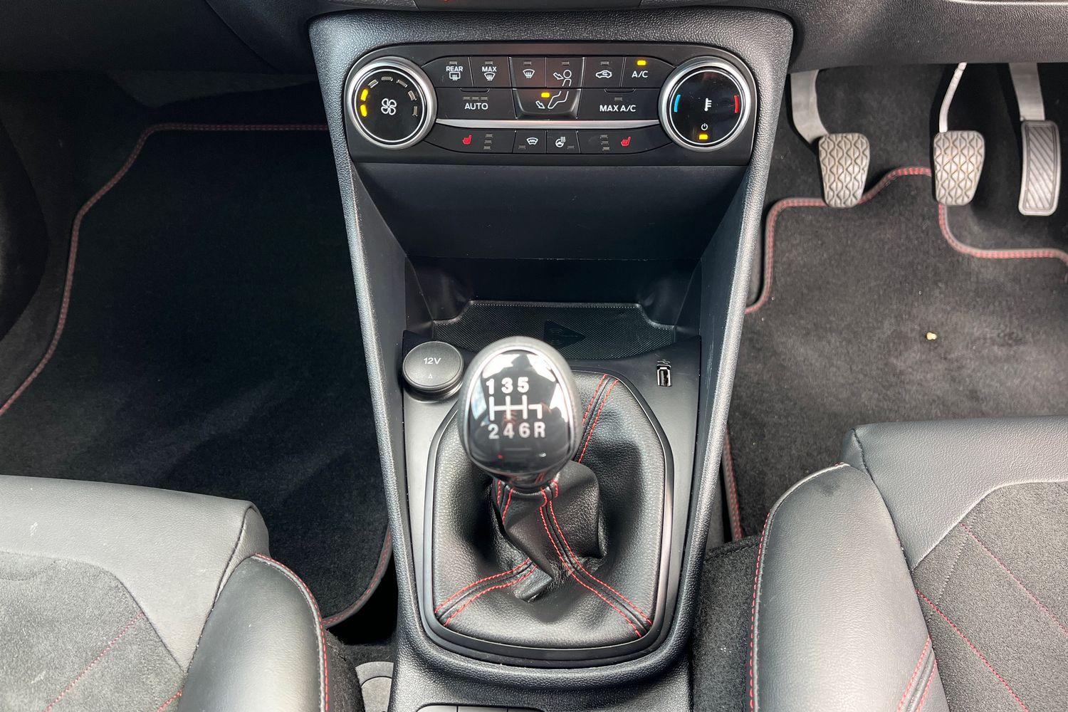 Ford Fiesta Photo 29