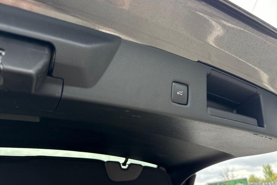 Ford KUGA Photo autoimg-80b502c160f2b59e0495d31e49275aee87d5bb12.jpg