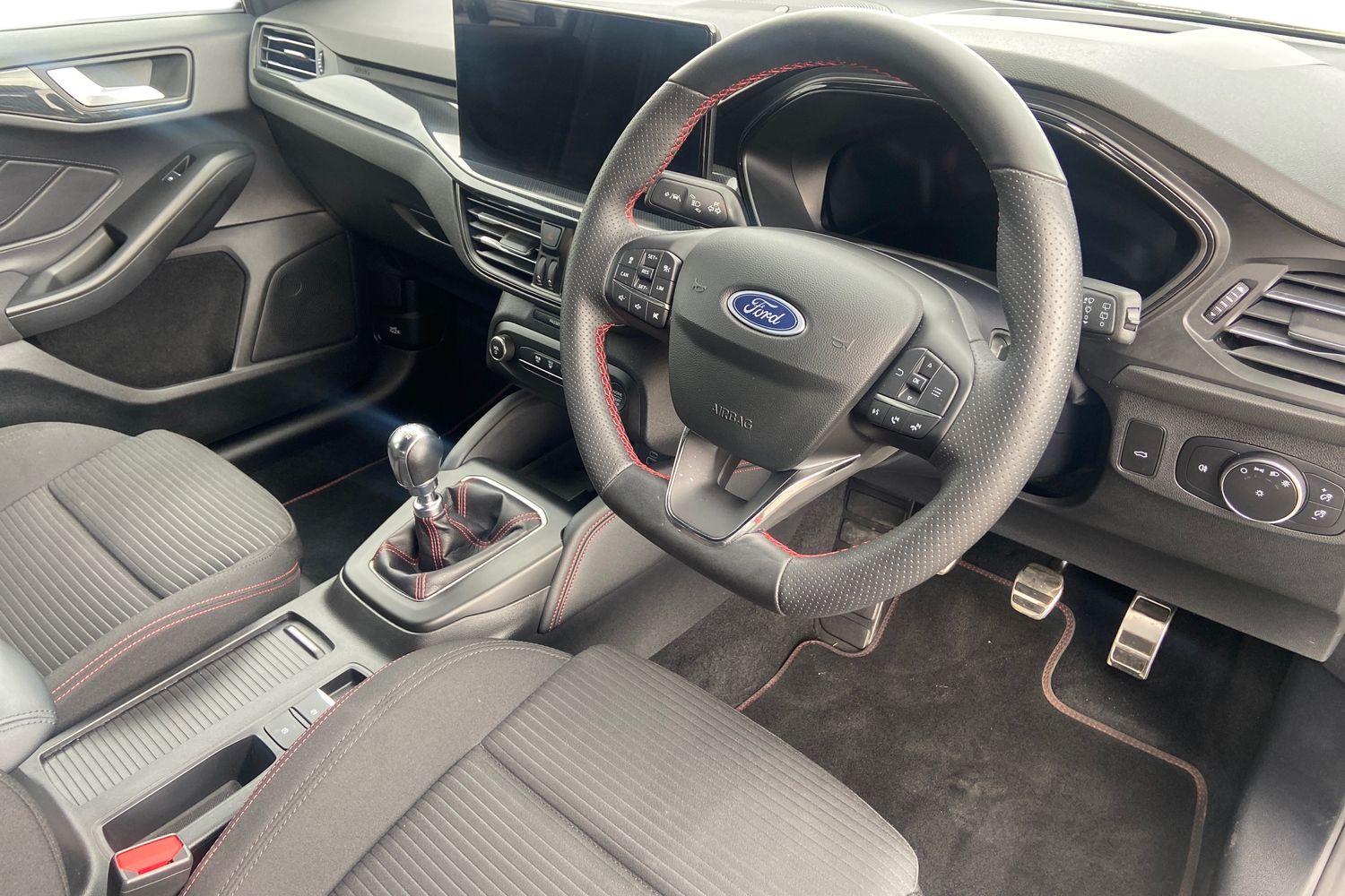 Ford FOCUS Photo 8