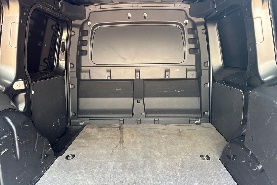 Used Ford TRANSIT CONNECT WR25DXT 18