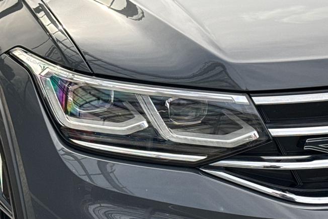 VOLKSWAGEN Tiguan Photo 19