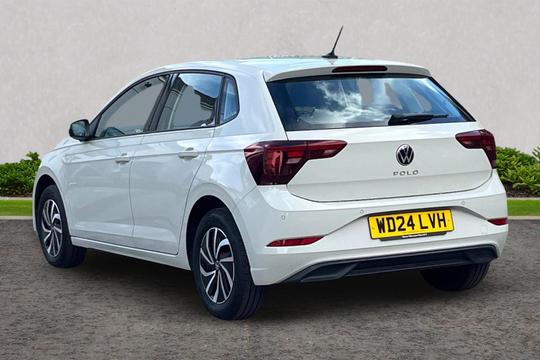 Volkswagen Polo Photo autoimg-80bd032d90e8347d8277689b2af564d21f78bd54.jpg