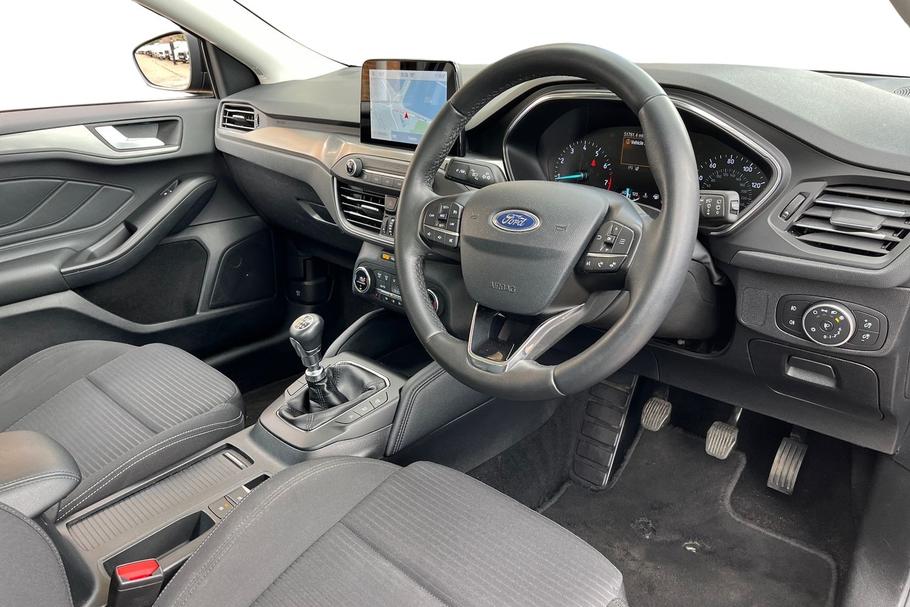 Ford FOCUS 2019 - Shadow Black | £11,200 | Staines | TrustFord