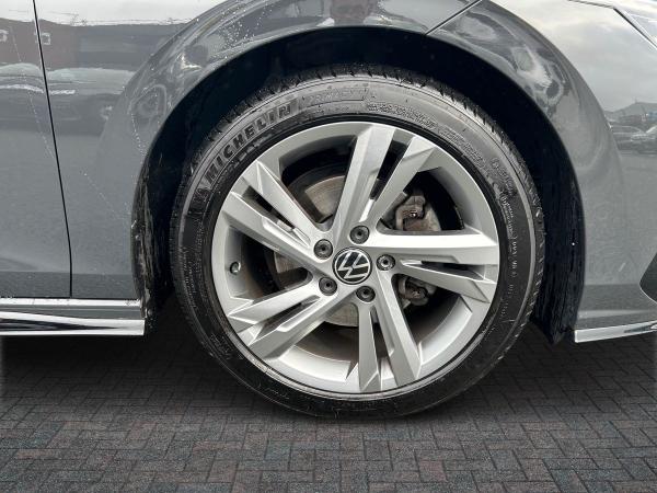 Volkswagen Golf Photo autoimg-80c2afb811804cbf99331b2ac480cb2013eb0d3f.jpg