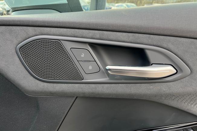 AUDI Q3 Photo 51