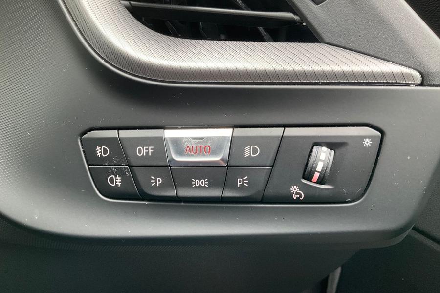 BMW 2 SERIES Photo autoimg-80c6c79d33875c1494a4fa0620bb81a45e8b0669.jpg