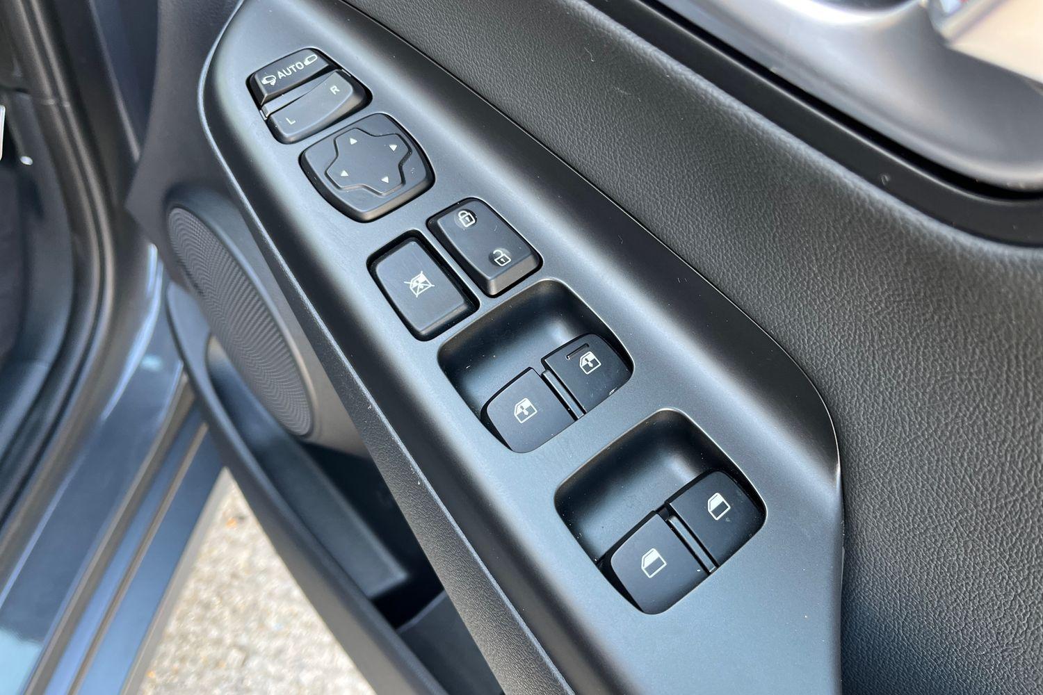 Hyundai KONA Photo 15