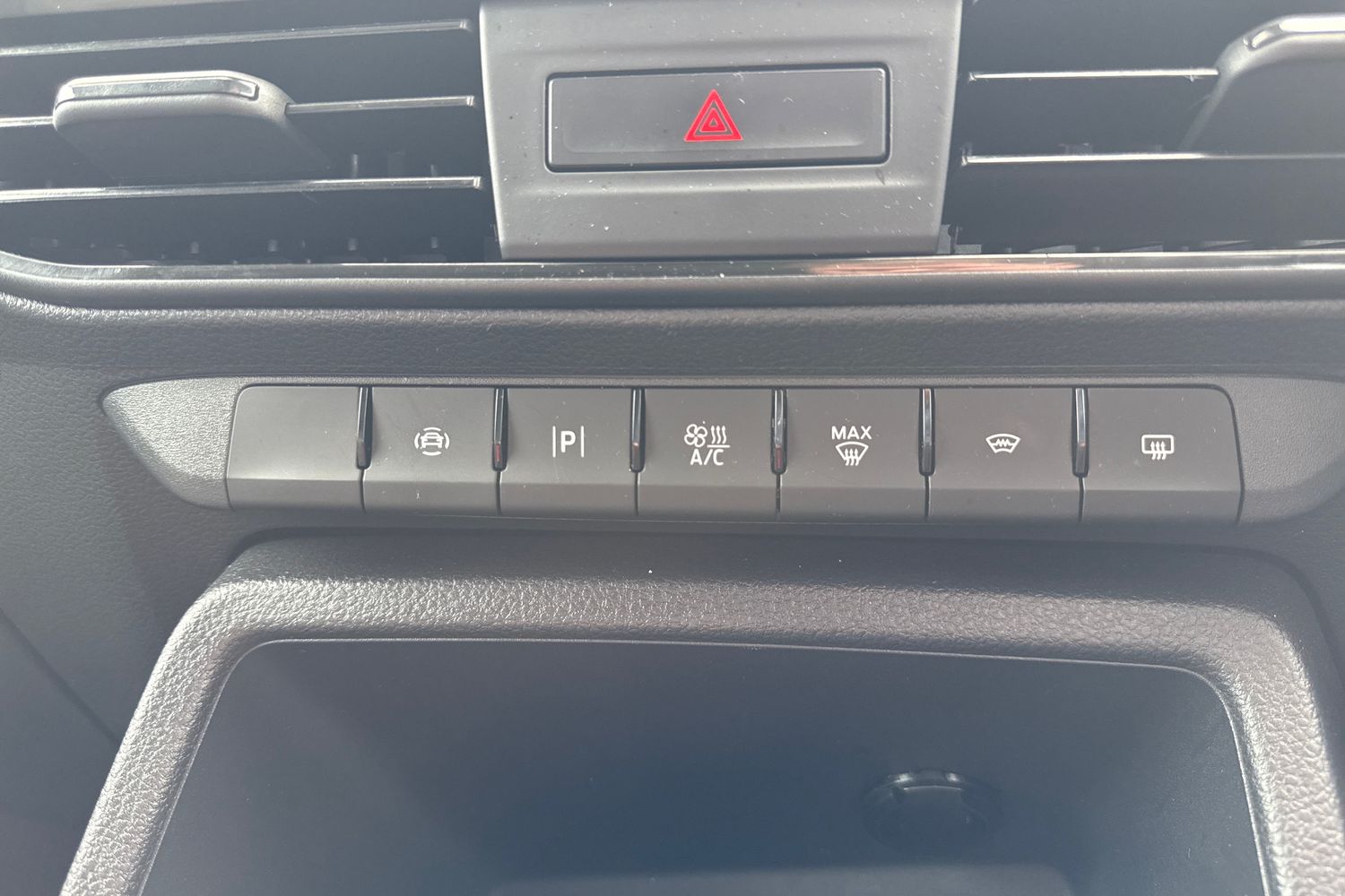 Ford TRANSIT CONNECT Photo 34