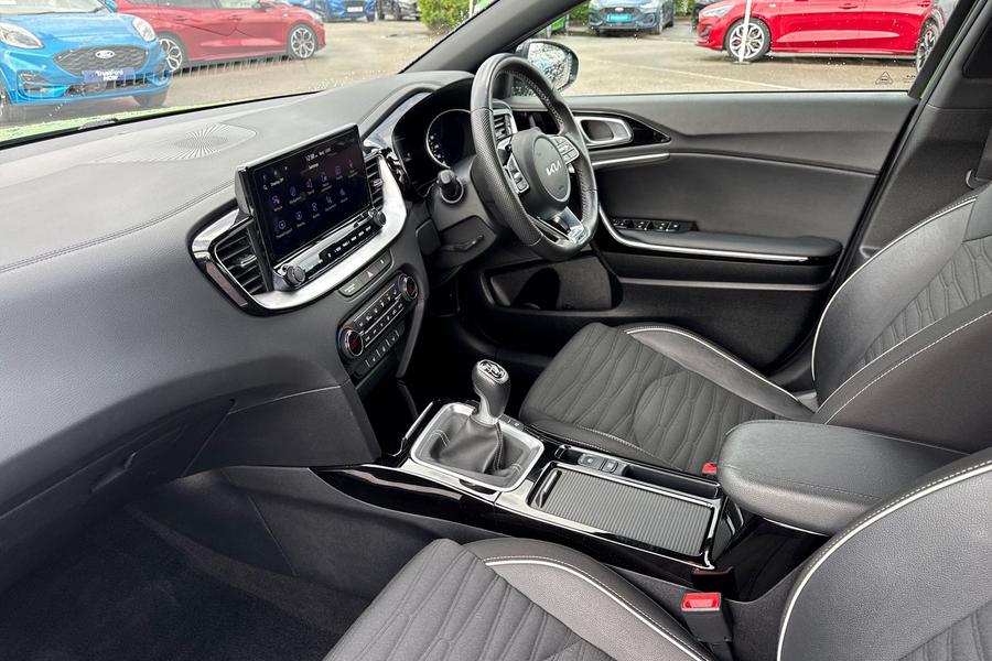 Kia XCEED Photo autoimg-80c85daeb67f5a148798c243490be14114e8e1df.jpg