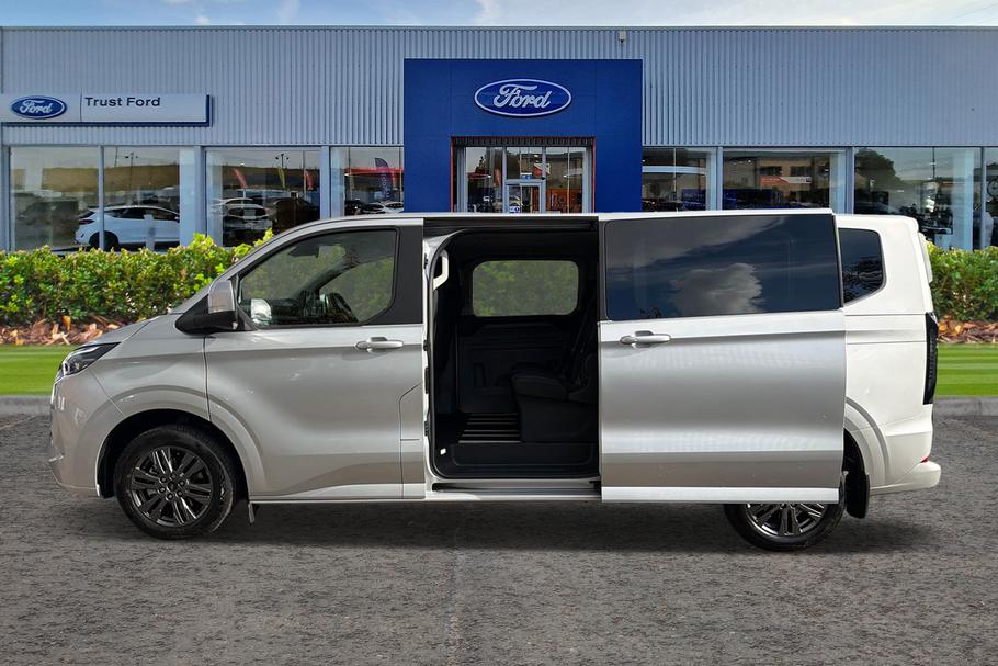 Used Ford TOURNEO CUSTOM 5