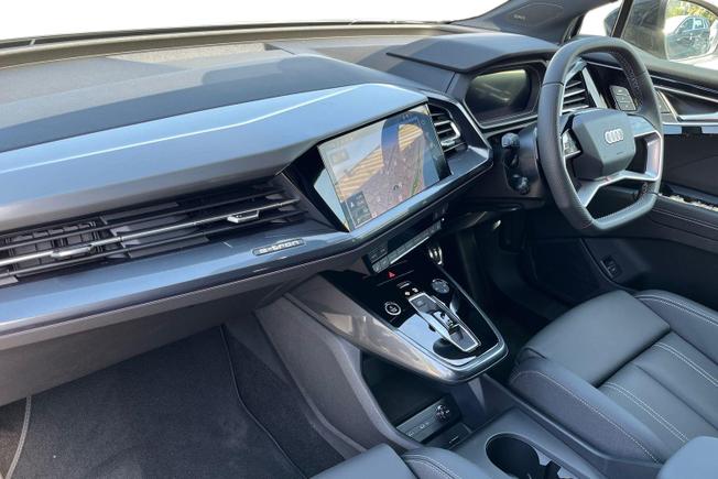 AUDI Q4 E-Tron Photo 2