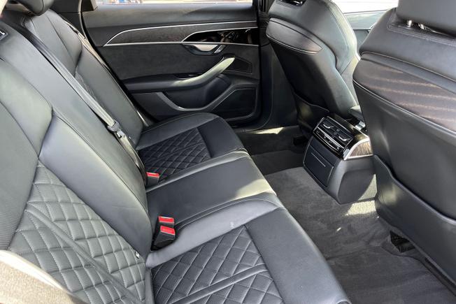 Audi A8 Photo 42