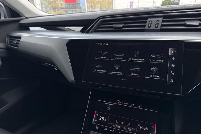 Audi Q8 Photo 57