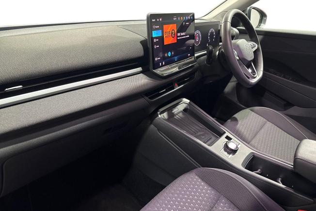 VOLKSWAGEN T-Roc Photo 2