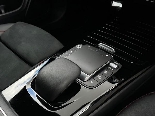 Mercedes-Benz CLA Photo autoimg-80d3d6aac0854db05e69206bada628acdc20cda3.jpg