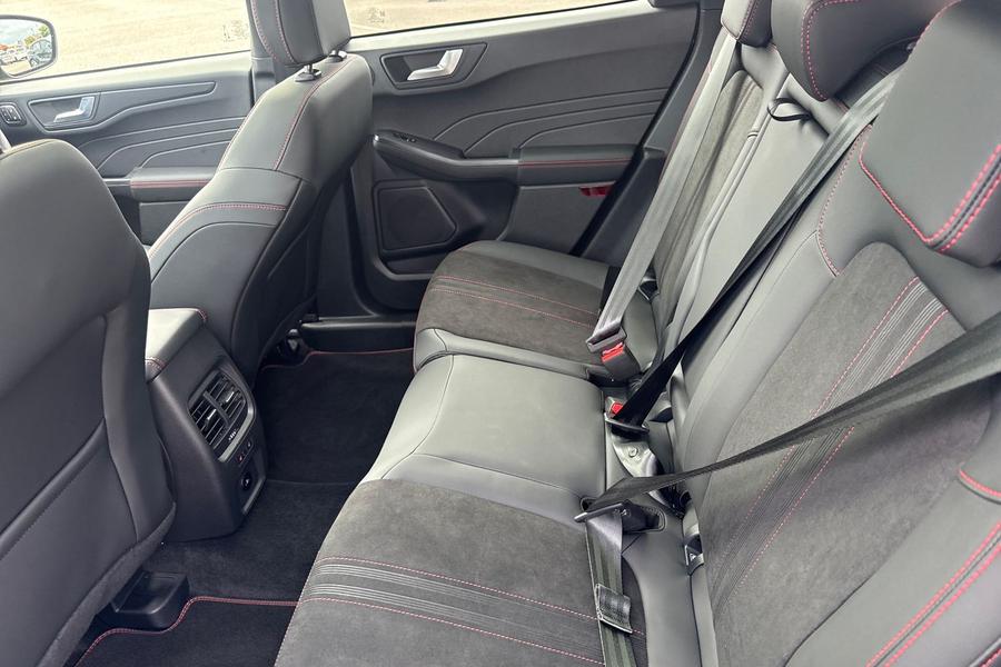 Ford KUGA Photo autoimg-80d43b11263c88ba00e3684282c0b418db0cee25.jpg