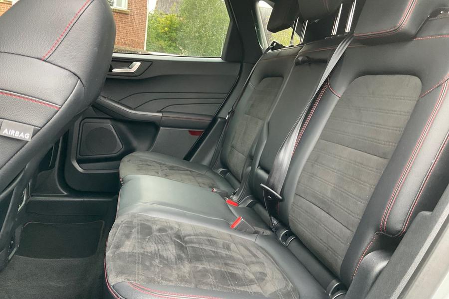 Ford KUGA Photo autoimg-80d532ee35bb1a323ad202872445194b547fdffd.jpg