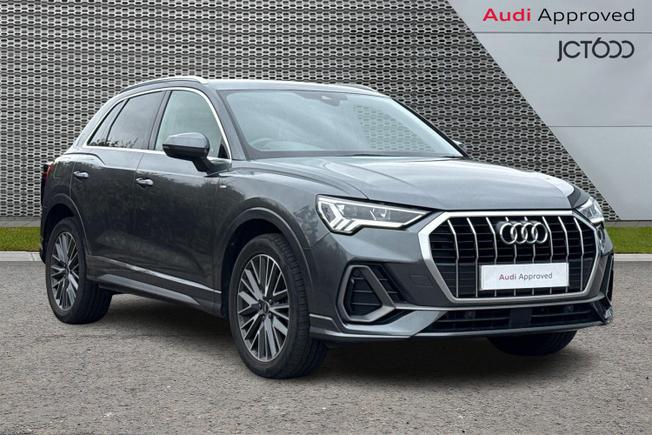 AUDI Q3 Photo 1