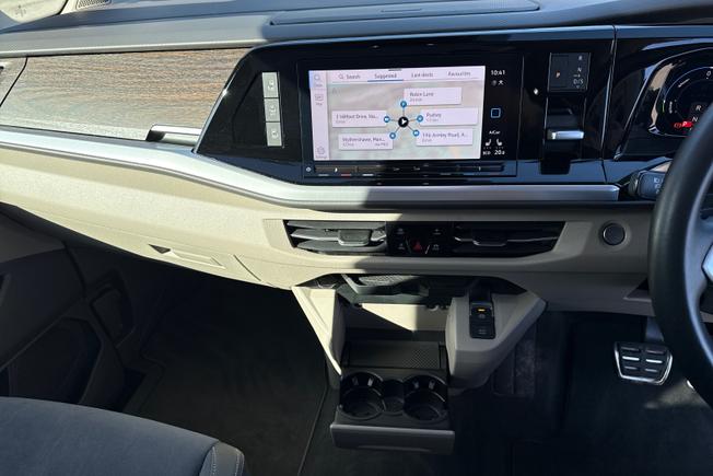 VOLKSWAGEN Multivan Photo 41