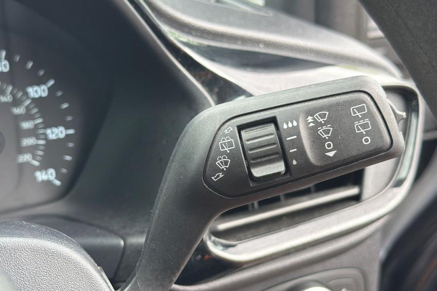 Ford FIESTA Photo autoimg-80daad8b8453042bbc1f3c2f9e5e9d7683f7c7bf.jpg