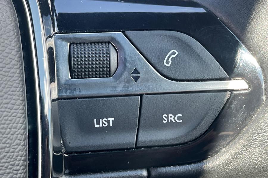 Peugeot 5008 Photo autoimg-80dbc47db088ef9d0d59bf8086834ce4cb47a99a.jpg