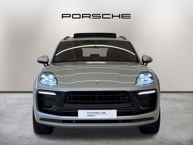 PORSCHE Macan Photo 2