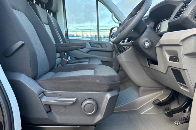 VOLKSWAGEN Crafter Photo 21