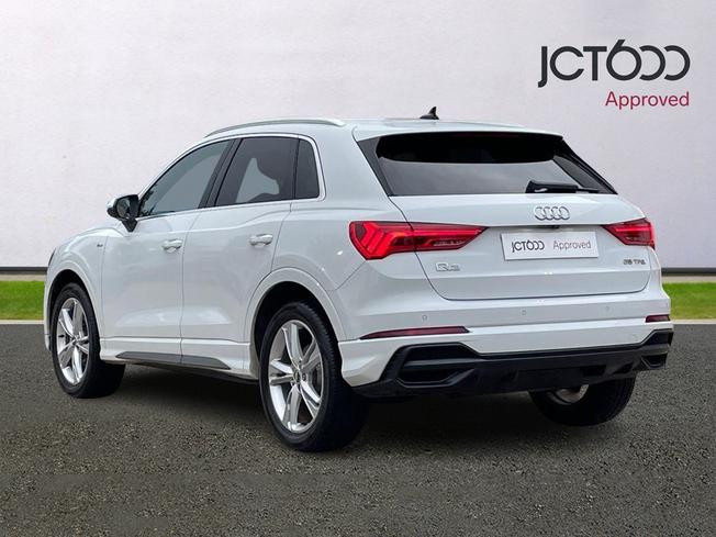 AUDI Q3 Photo 3