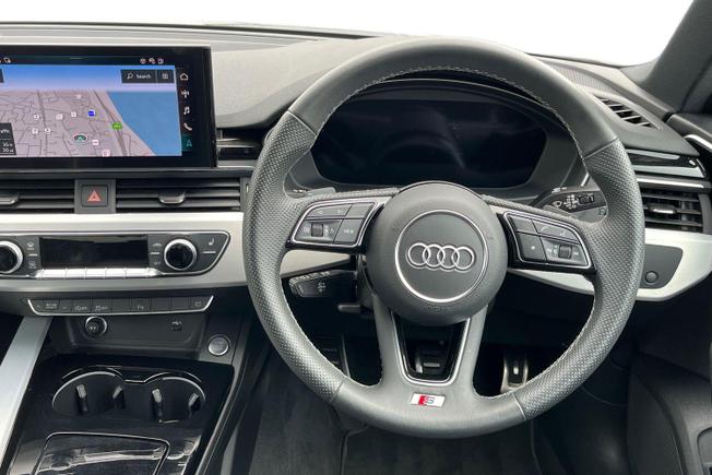 Audi A4 Photo 11