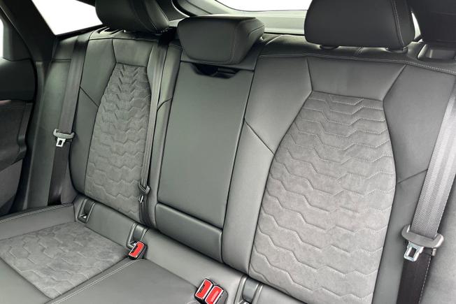 Audi  A6 Sportback Photo 9