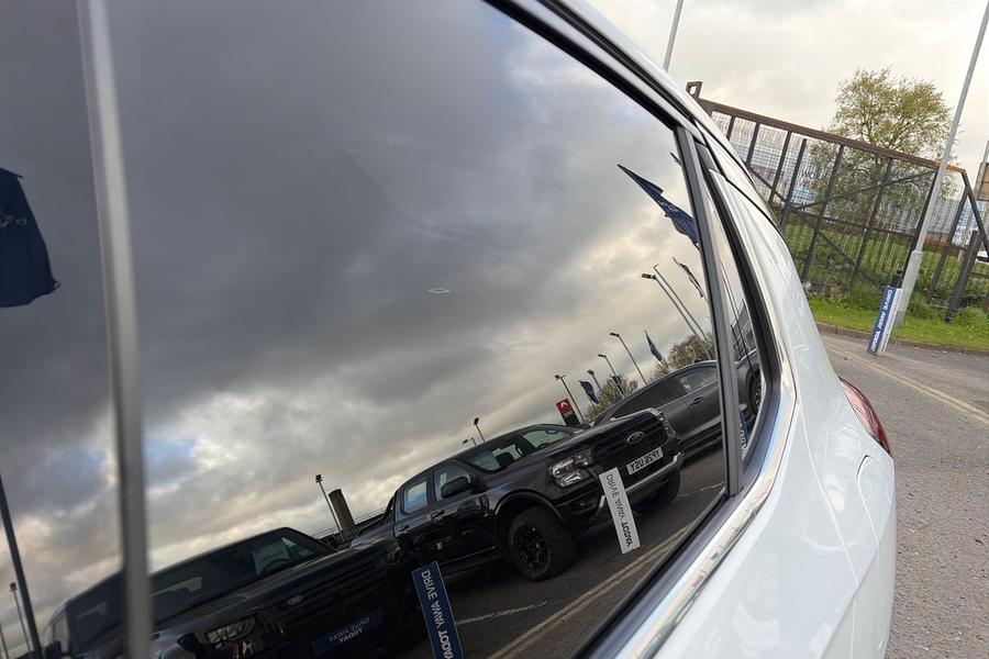 Vauxhall Corsa Photo autoimg-80ef00c815c97d8c948e582be00d0676c09c6390.jpg