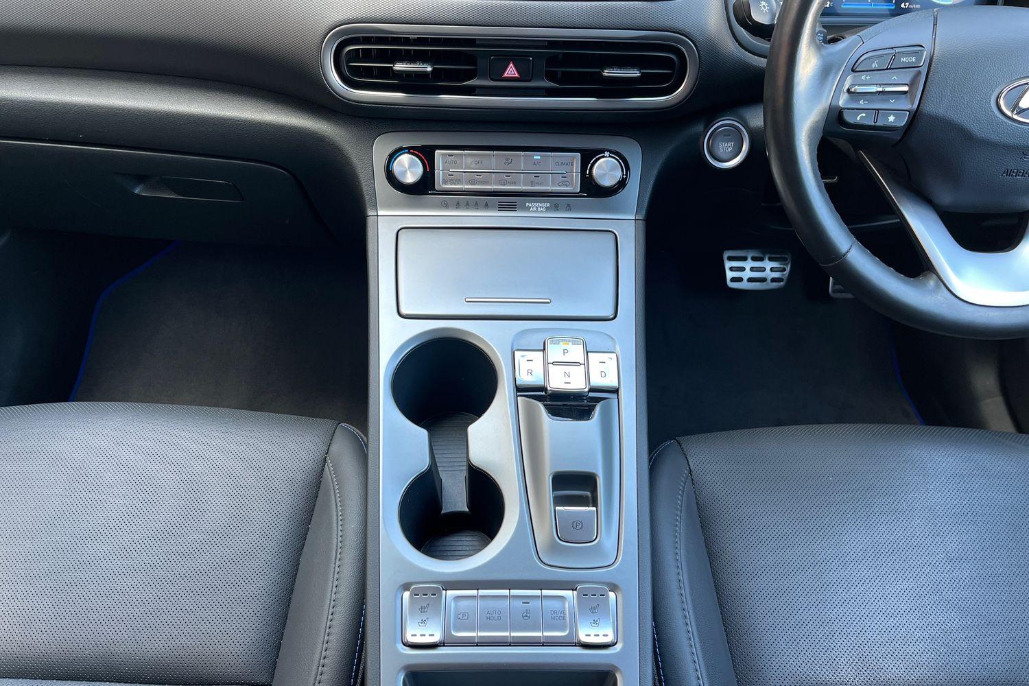 Hyundai KONA Photo 29