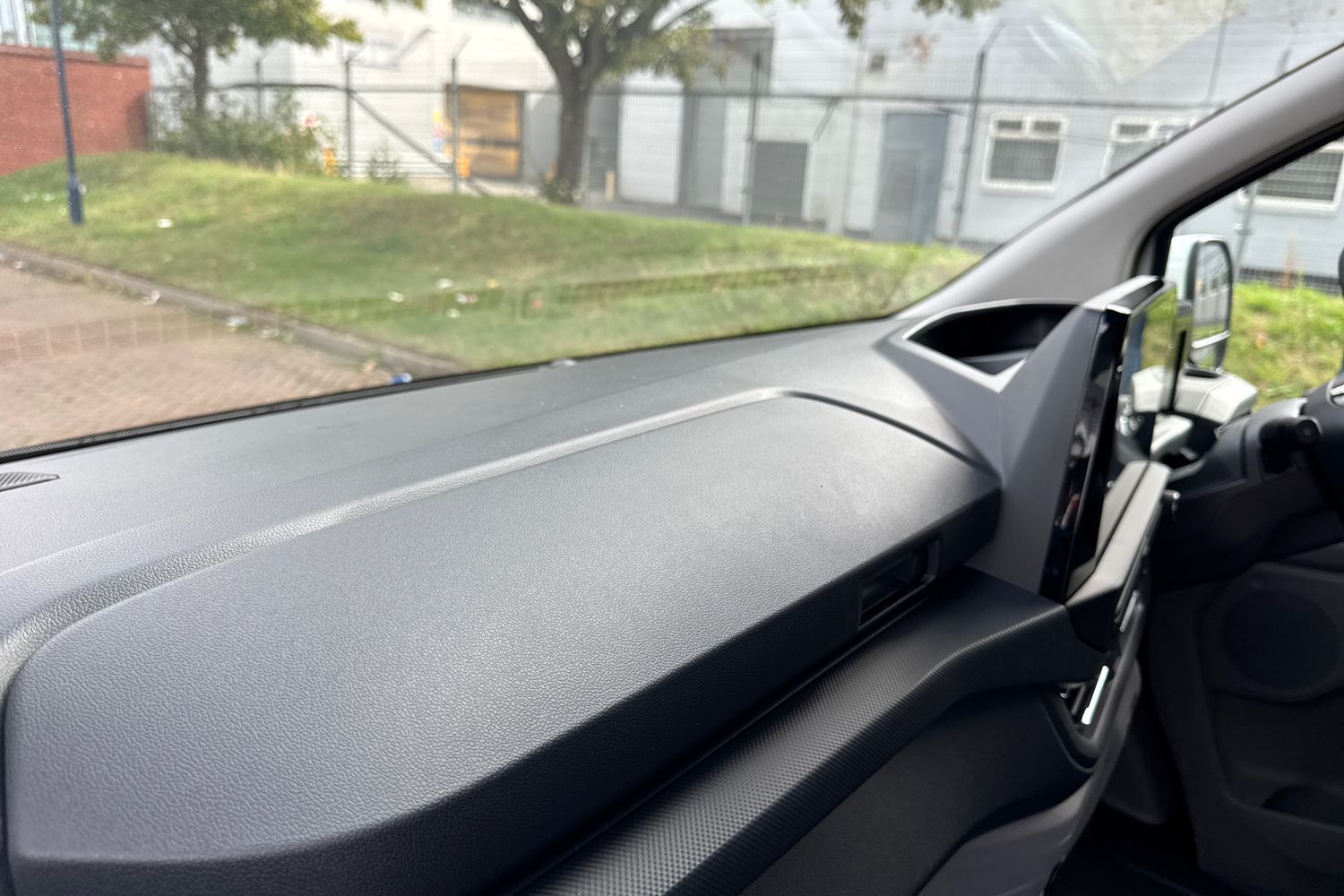 Ford E-TRANSIT CUSTOM Photo 15