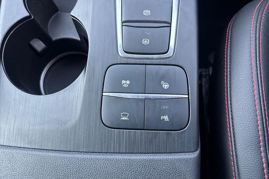 Ford KUGA Photo autoimg-80fb04e17d596f3b4c83f531f2d0e3e22d47320d.jpg