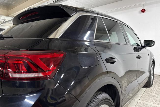VOLKSWAGEN T-Roc Photo 28