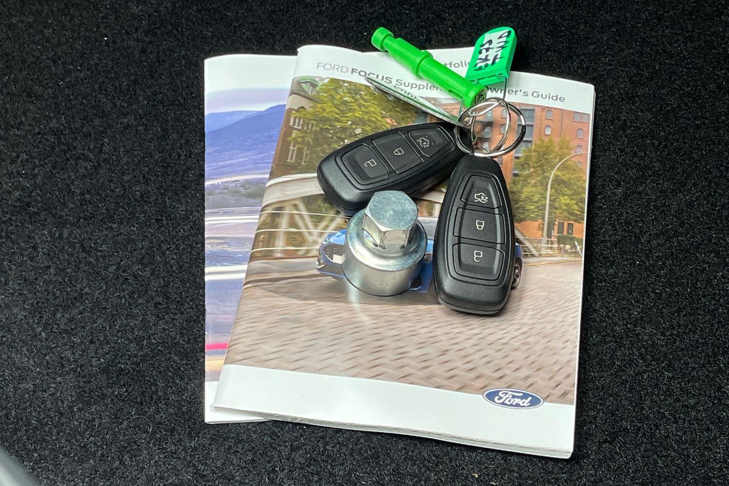 Ford FOCUS Photo 21