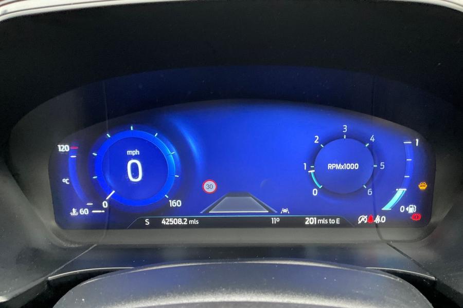 Ford KUGA Photo autoimg-81000cbf2641dbbd7819cc2ac98941e9d7858ad2.jpg