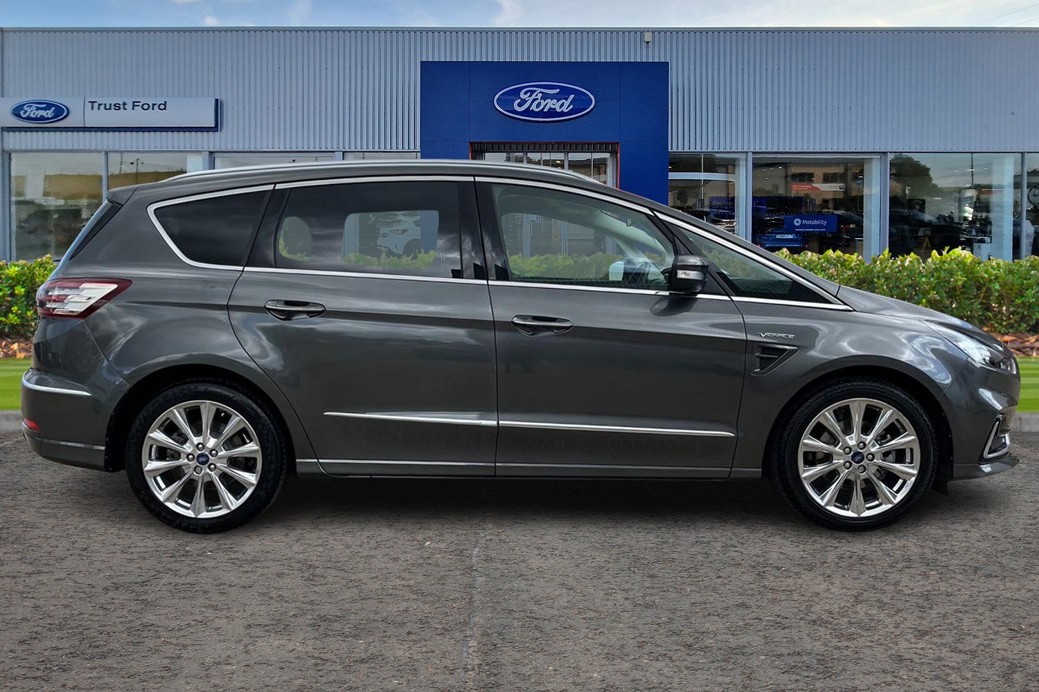 Ford S-Max Photo 2