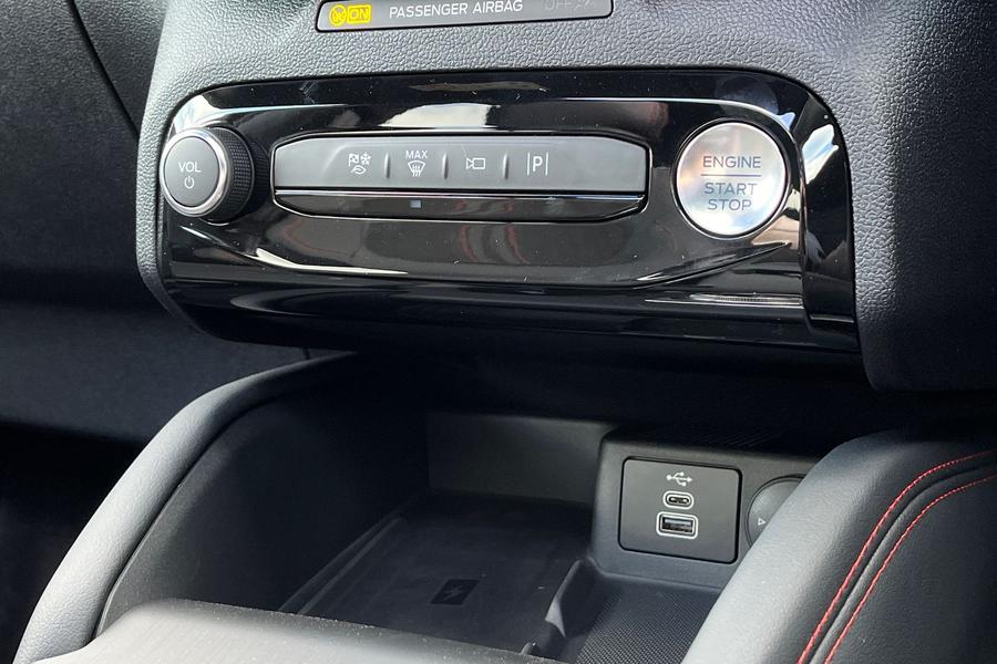 Ford Kuga Photo autoimg-81066b19d007e0ca7bf3deae4fe1256b17ac3ef3.jpg
