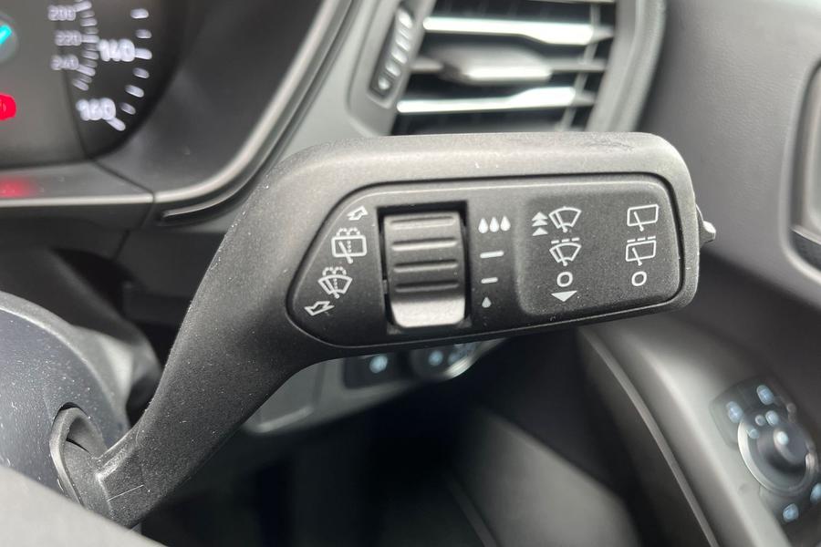 Ford Focus Photo autoimg-81069a5351b2cd9f95a20e6fb299ca6a4f805a7e.jpg