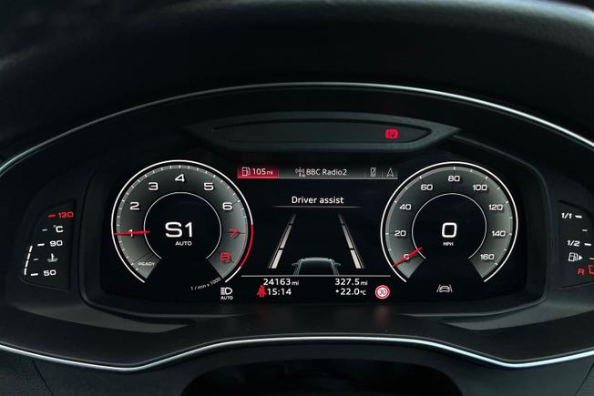 AUDI A6 Avant Photo 15