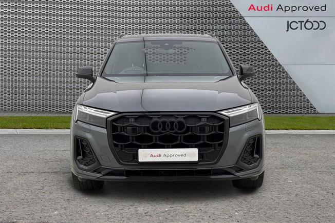 AUDI Q7 Photo 8