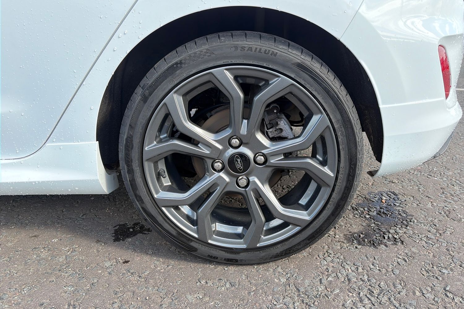Ford FIESTA Photo 7