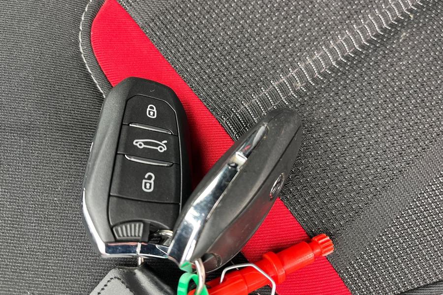 Vauxhall MOKKA Photo autoimg-810928c1115981b1ea7863fbfa7fbdc4166be330.jpg