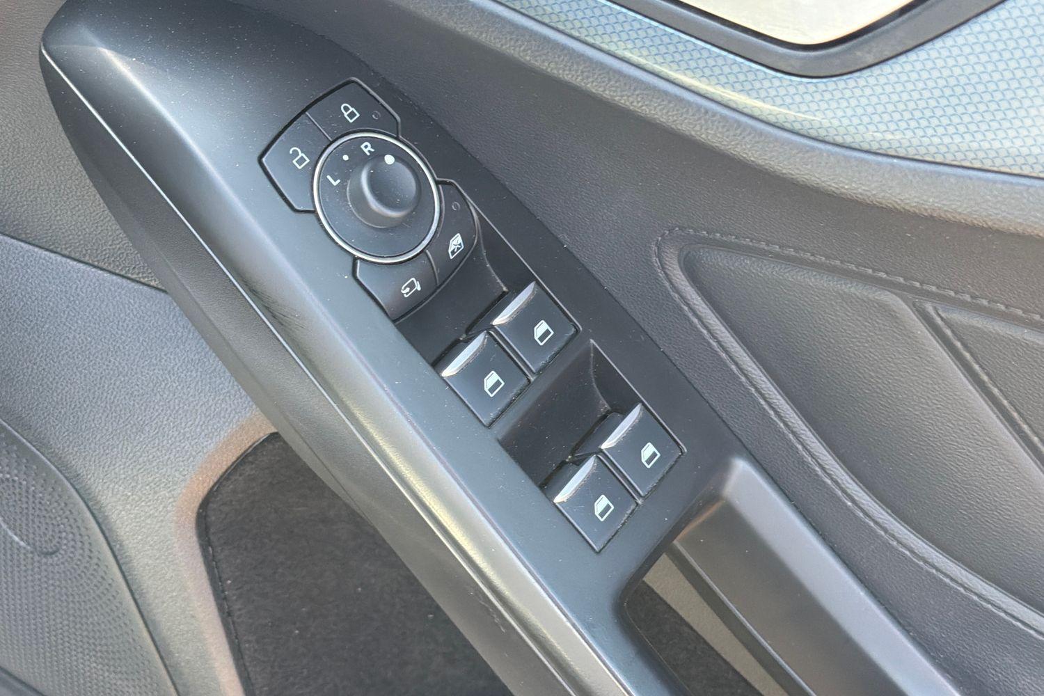 Ford FOCUS Photo 15