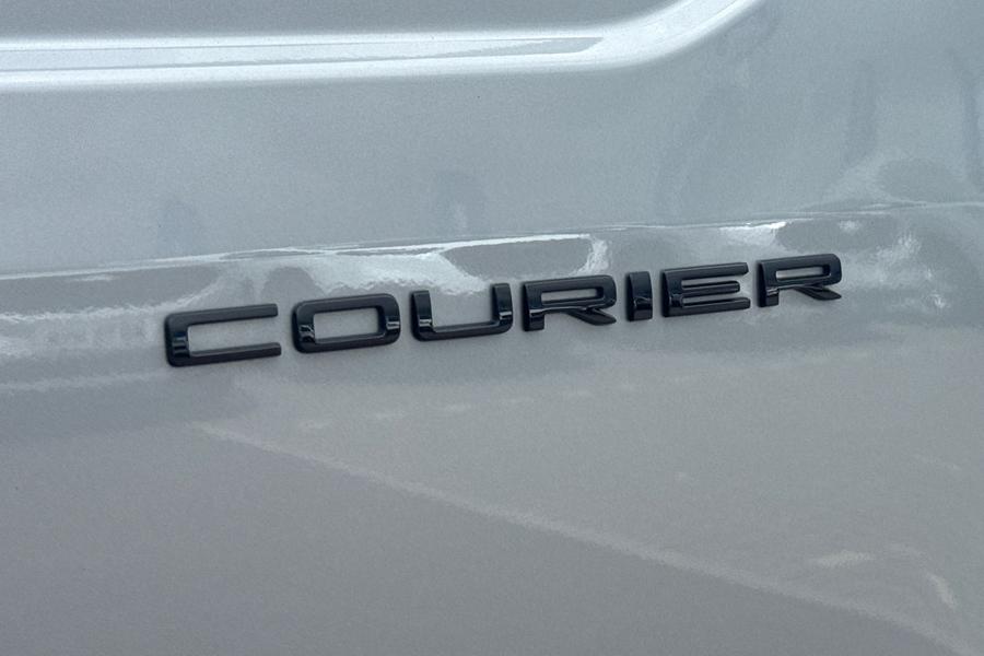 Ford TRANSIT COURIER Photo autoimg-810eb334efb682832ba1d995d8d1f005284cad07.jpg