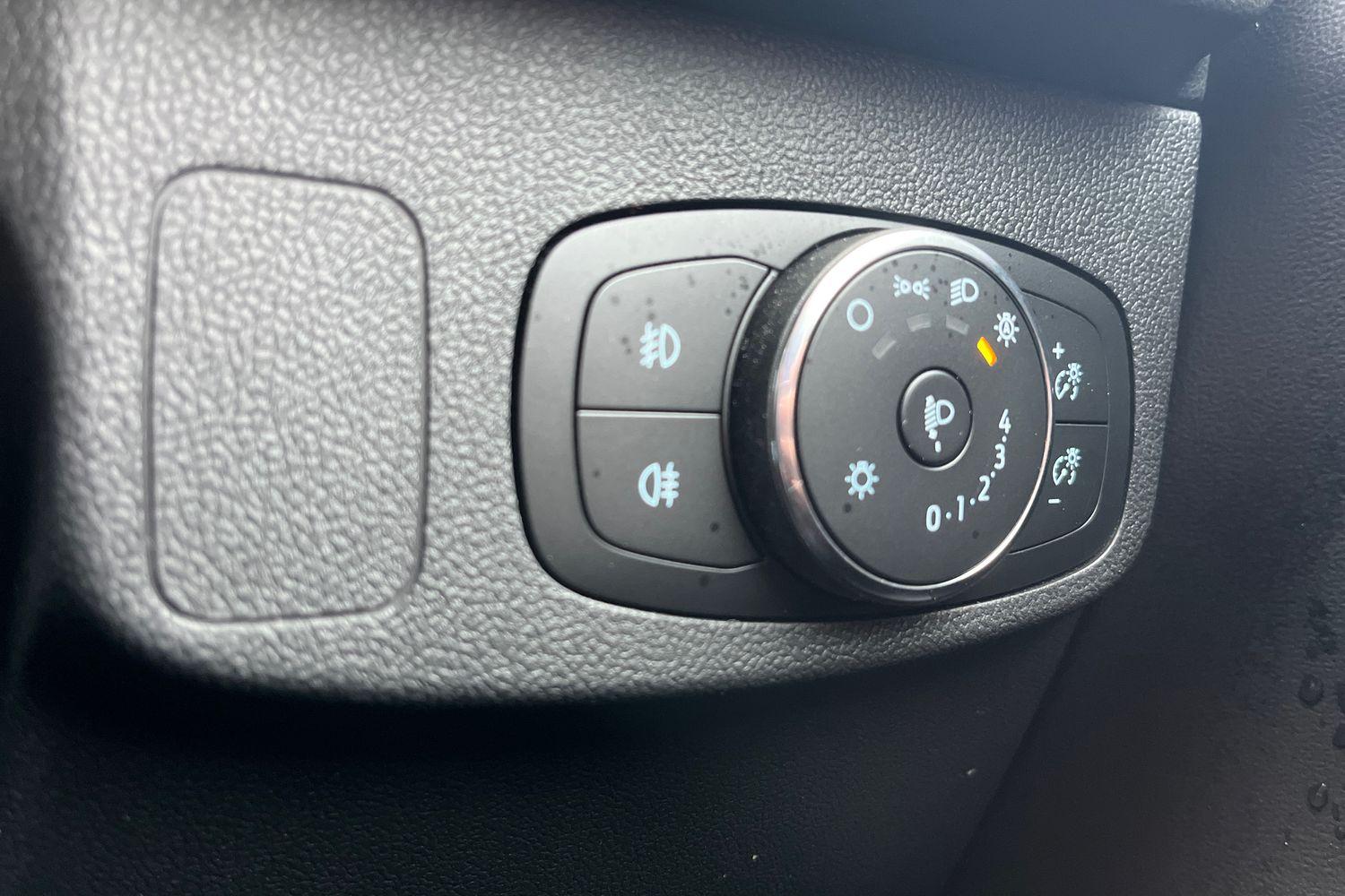 Ford FOCUS Photo 22